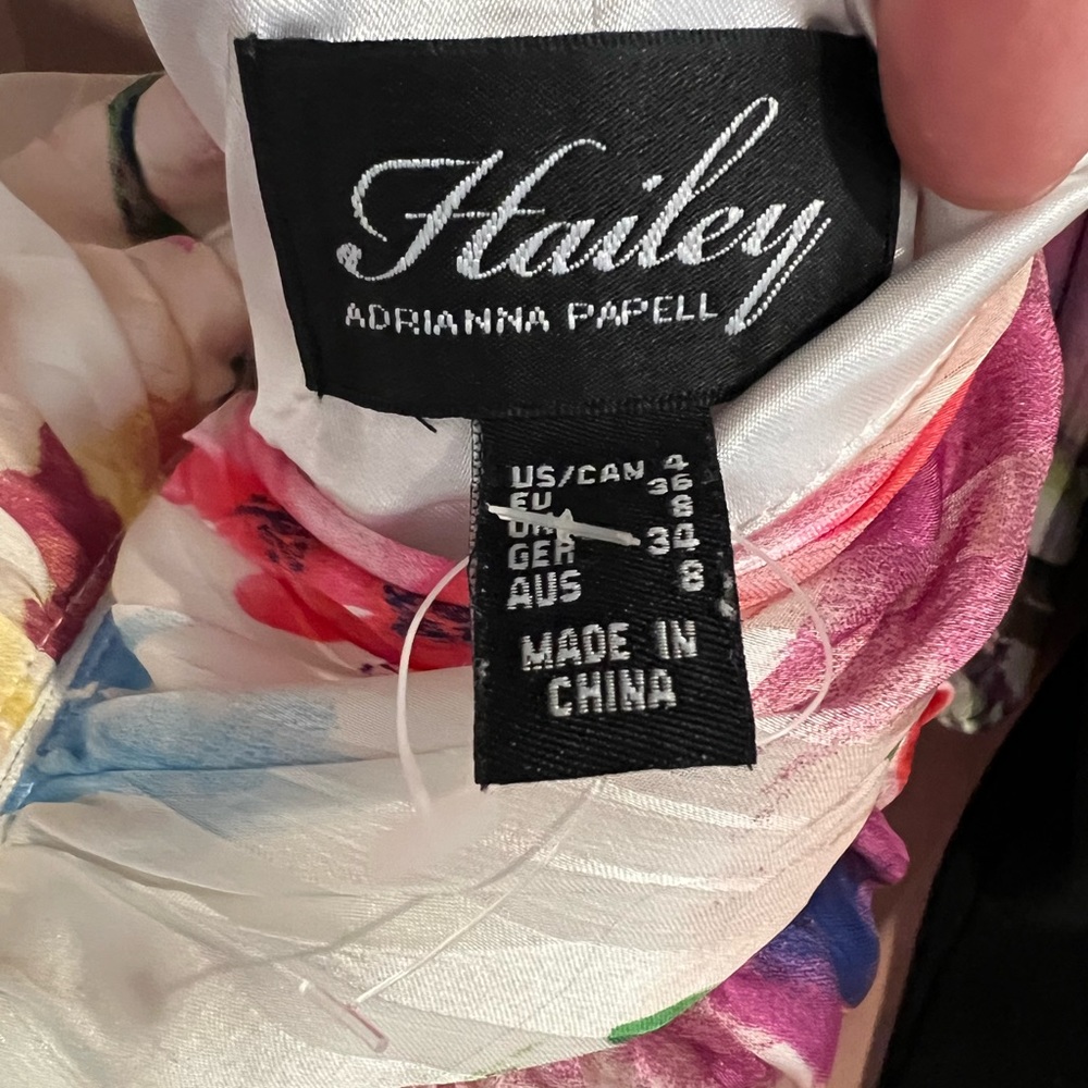 NWOT. Hailey by Adrienne Papell. Floral formal or casual dress. - Picture 4 of 6